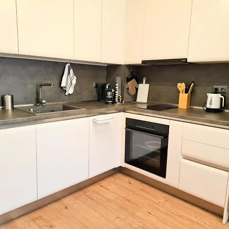 Apartment Bella Mare 2br Free Parking
